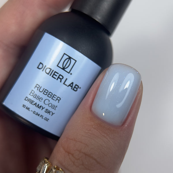 Kamuflująca baza kauczukowa ,,Rubber base'' – dreamy sky, 10 ml